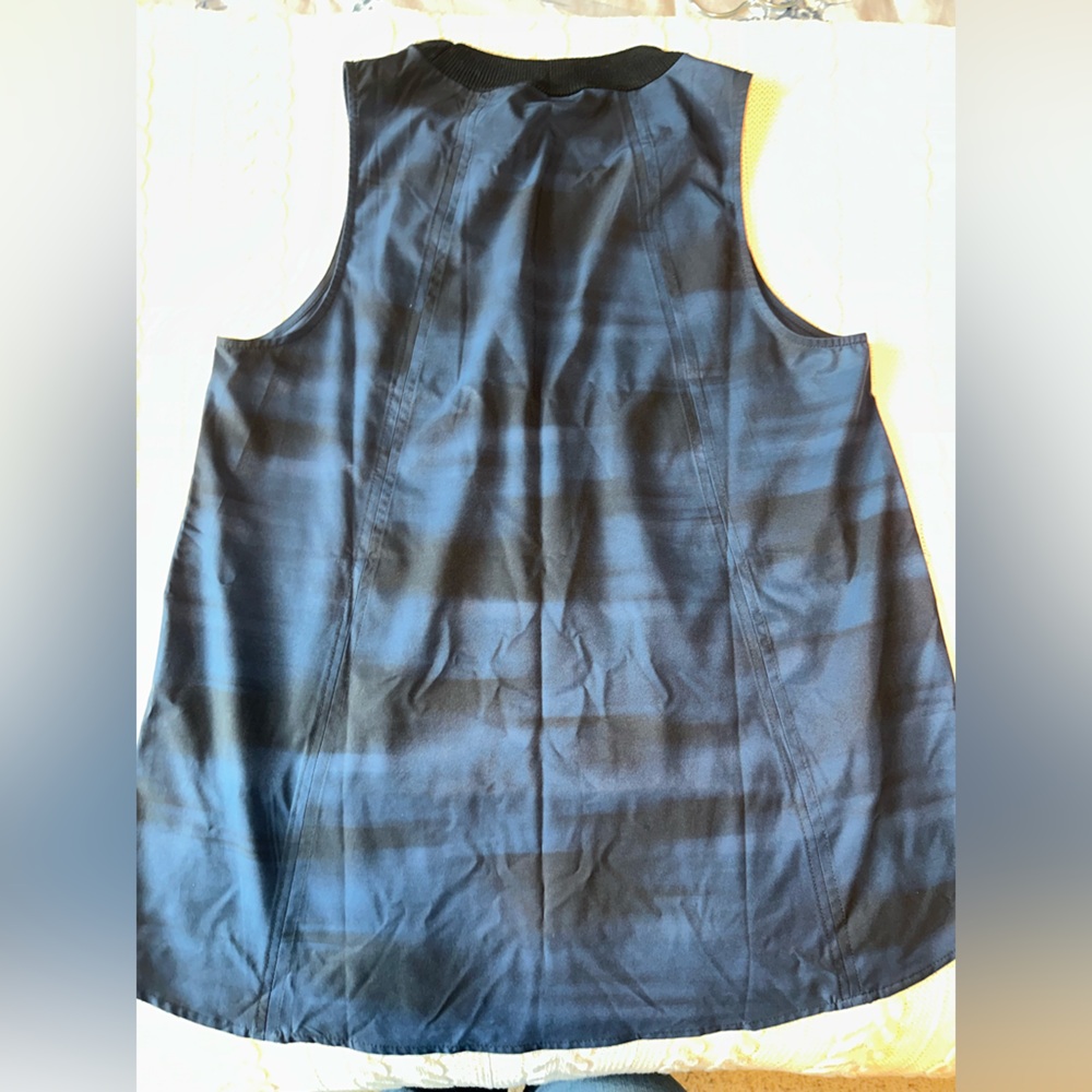 Athleta Zephyr Print Tank Top Blue Blurred Camo Size Small - Picture 4 of 7